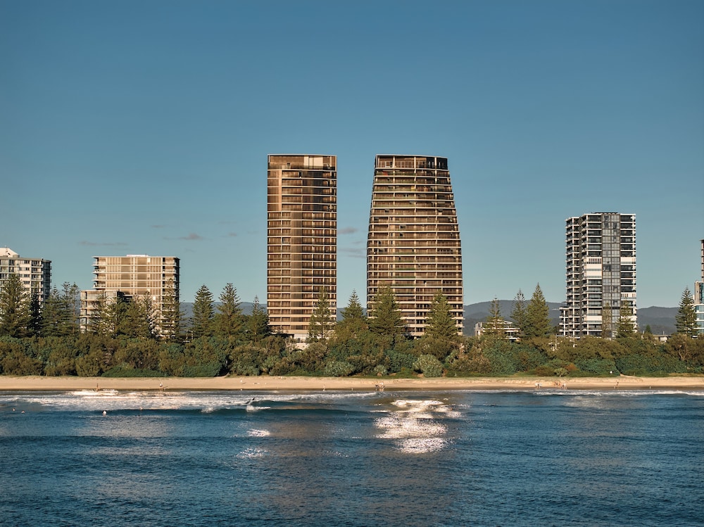 Mondrian Gold Coast 68/75