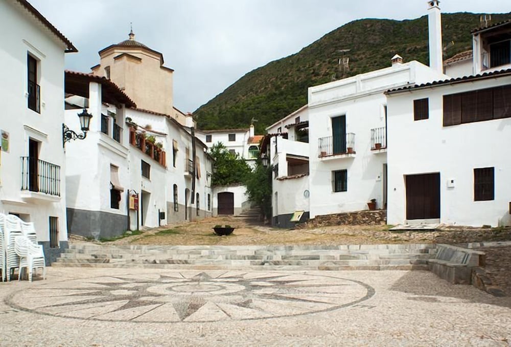 Posada de Valdezufre 40/51