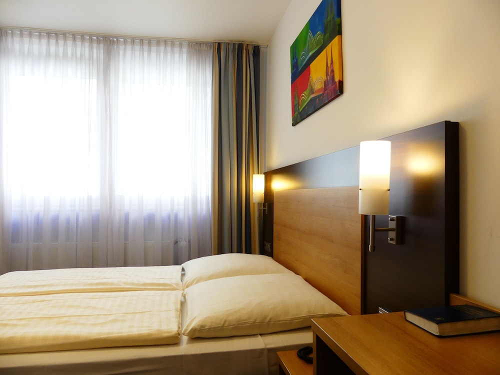 Callas Hotel Am Dom 17/45