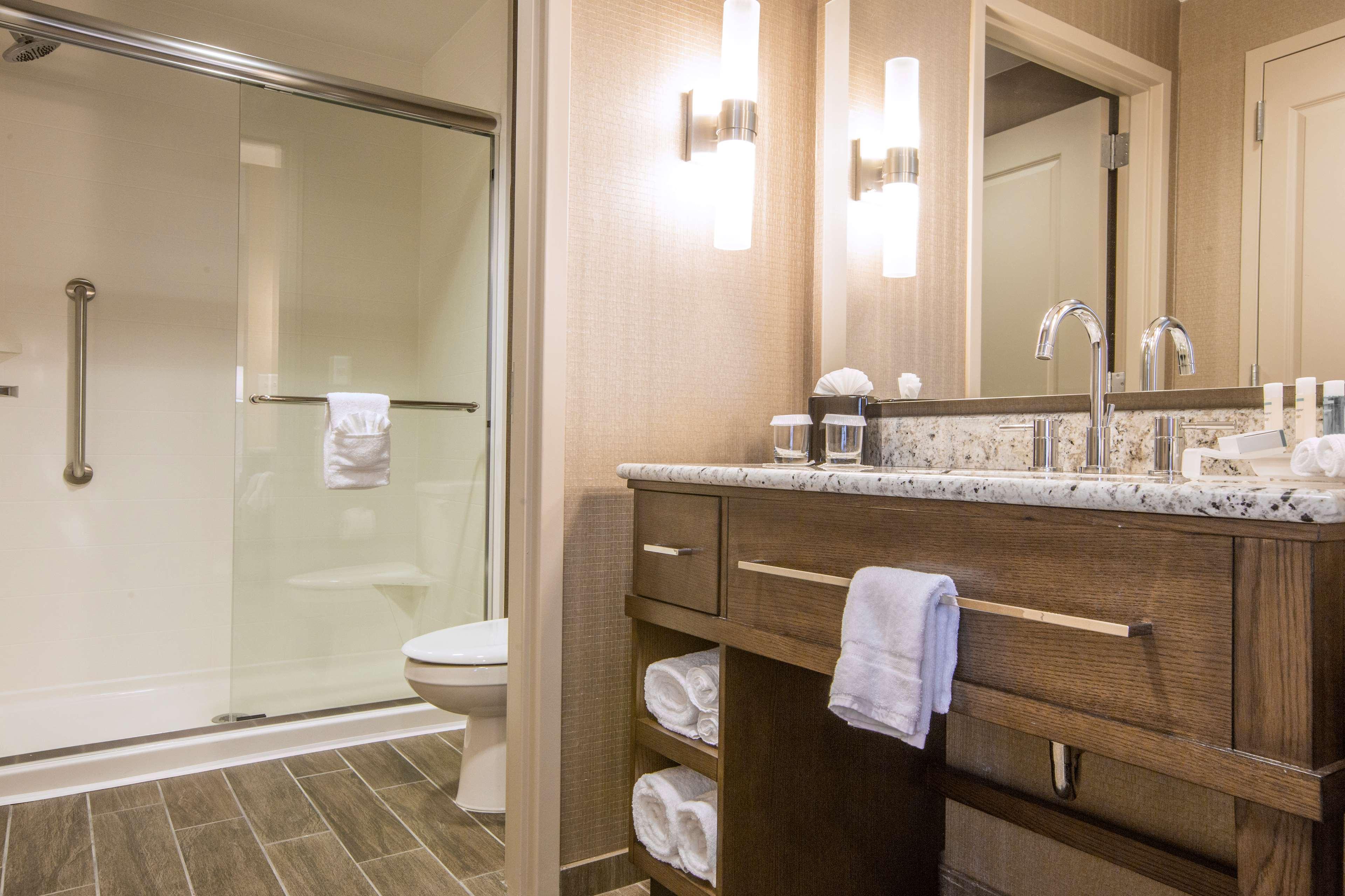 STUDIO, SUITE, KING BED, ACCESSIBLE