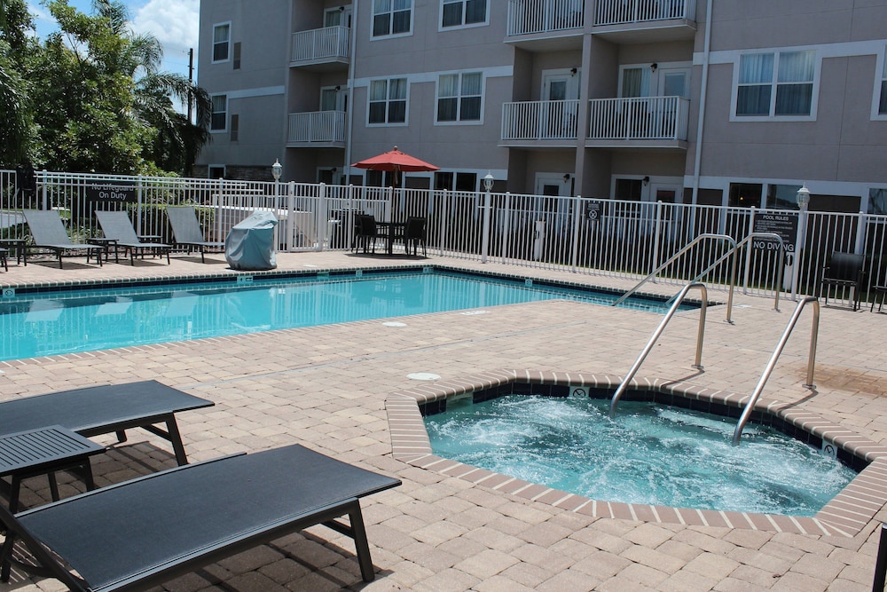 Residence Inn Sebring 2/32