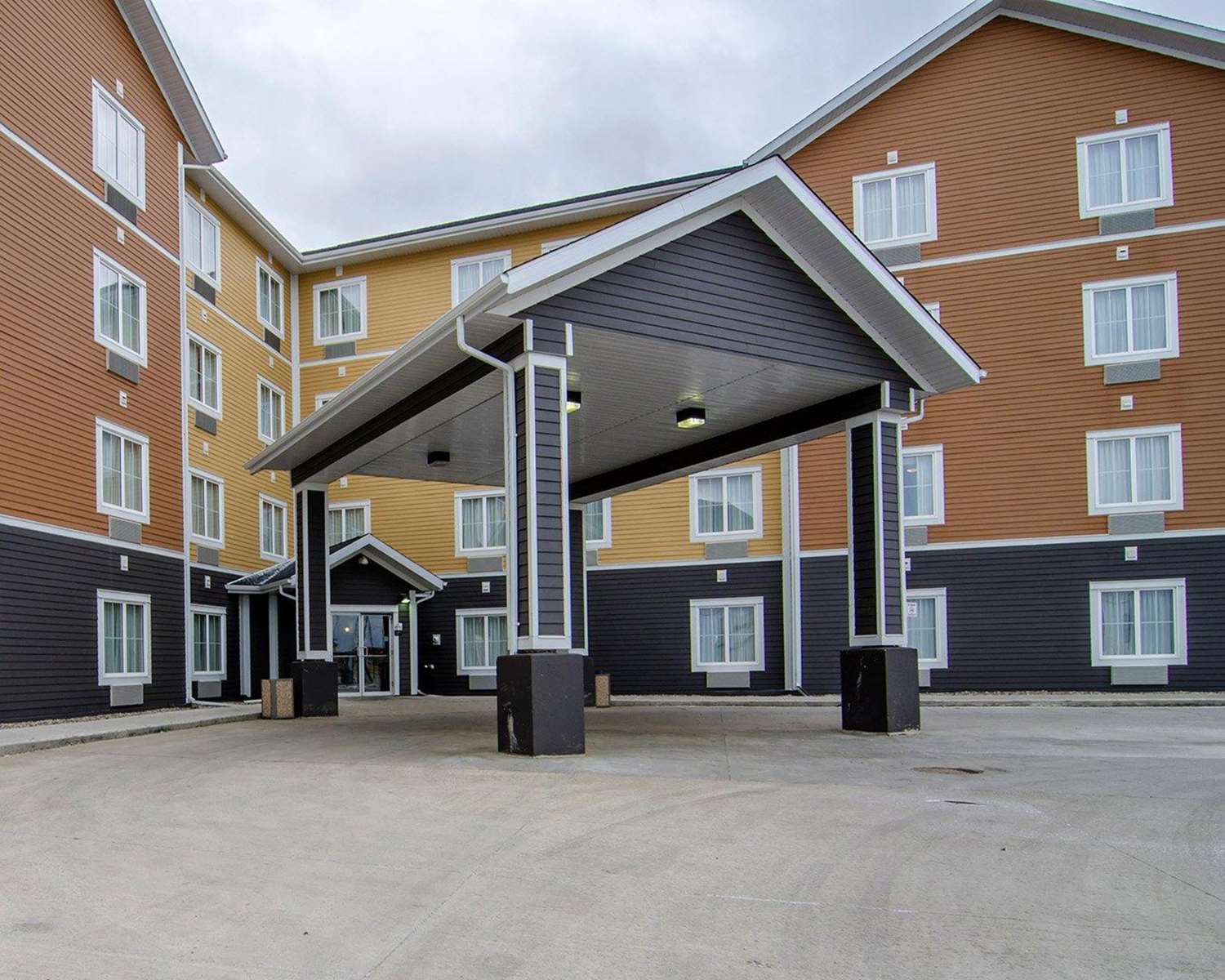 Travelodge Suites by Wyndham Estevan 12/15