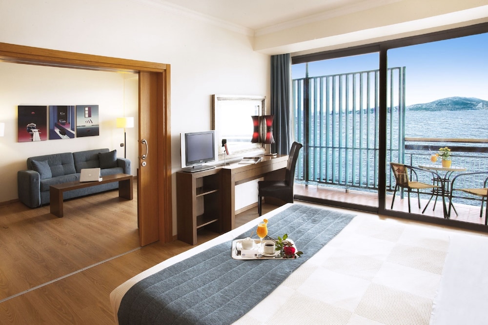 Domotel Xenia Volos 39/56