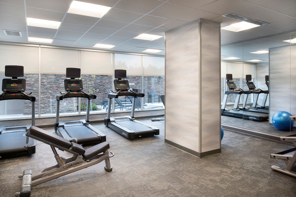 Fairfield Inn & Suites by Marriott Memphis Arlington 11/28