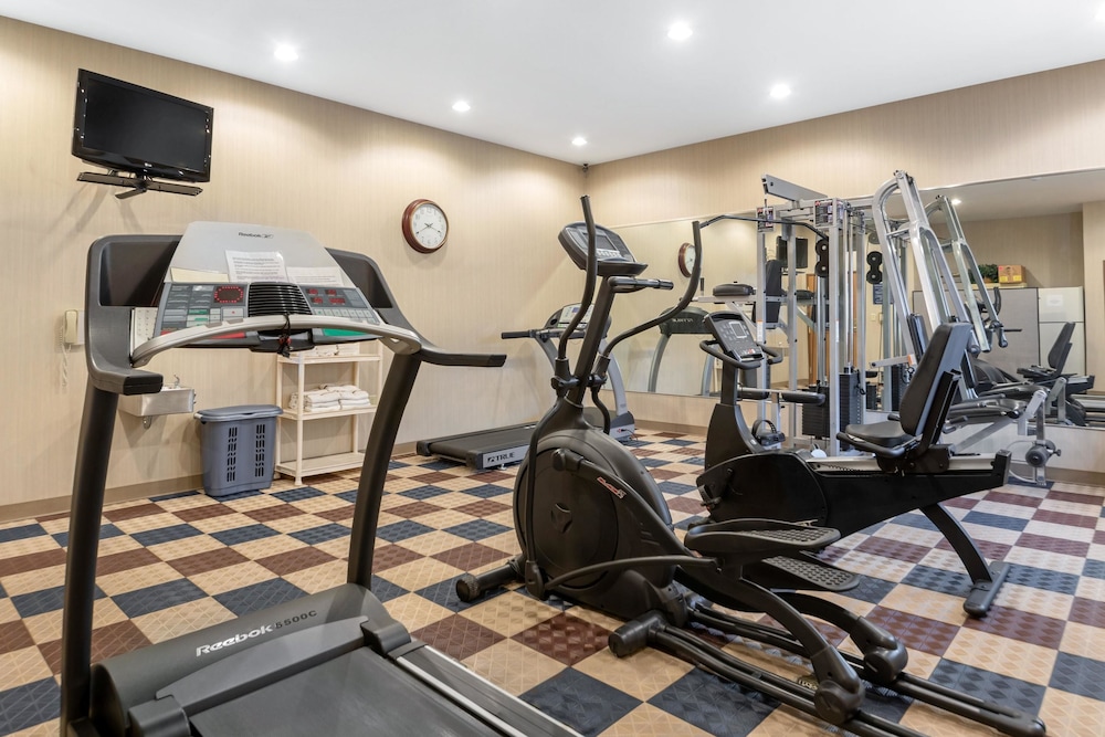 Comfort Inn Iron Mountain North 24/36