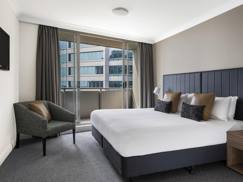 Mantra Chatswood 20/54