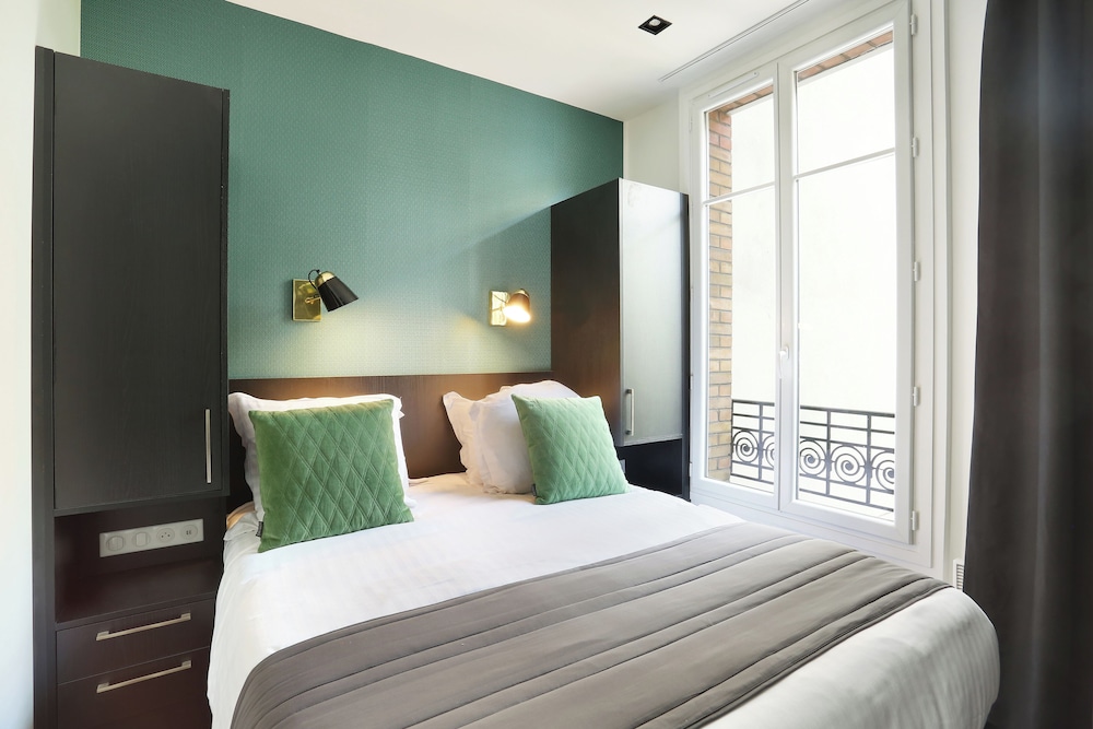 Short Stay Group Eiffel Village Serviced Apartments 10/50