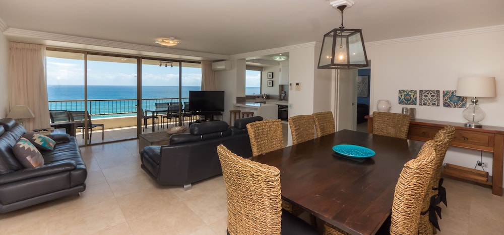 Norfolk Luxury Beachfront Apartments 49/74