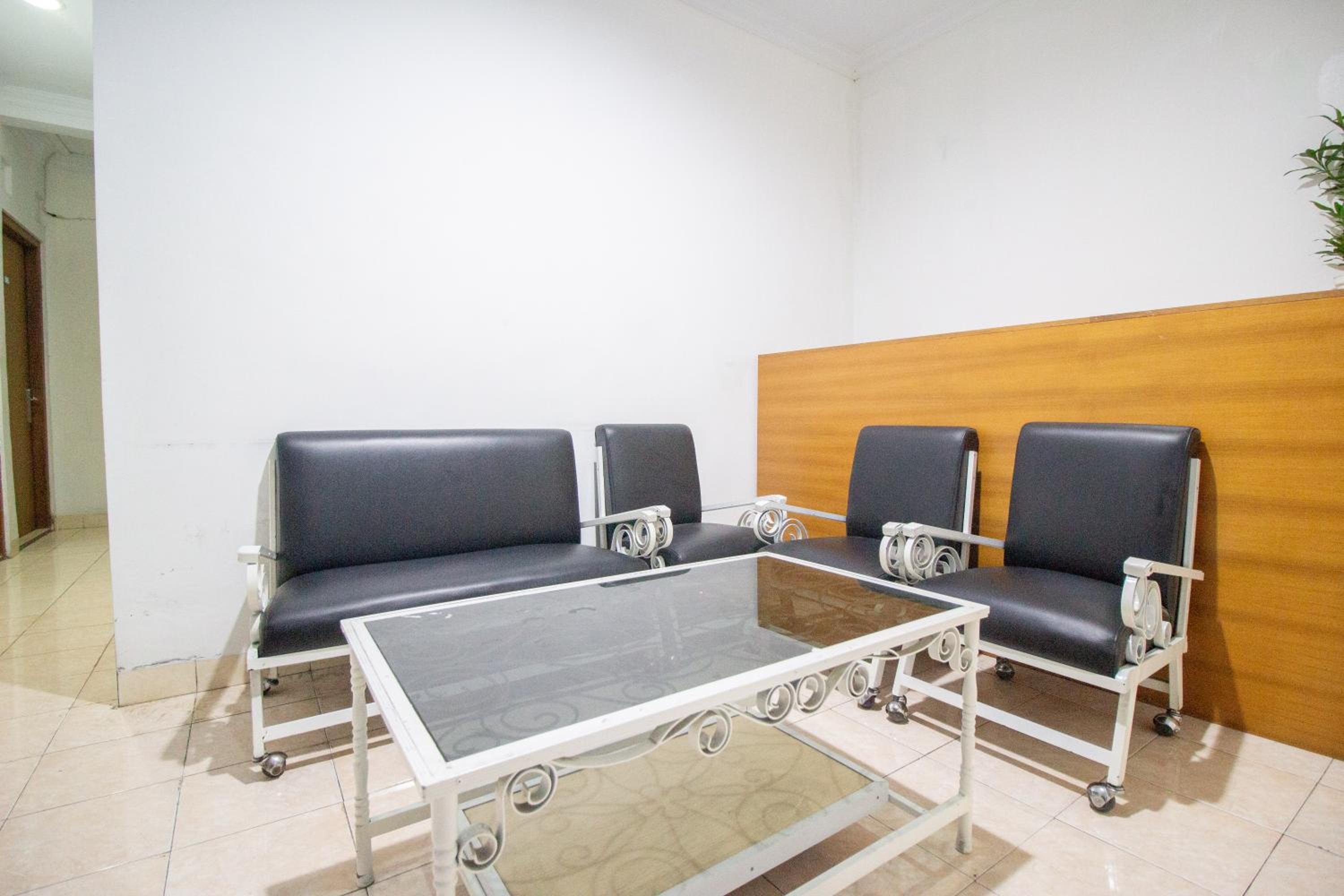 OYO 3707 Halona Guesthouse 36/50