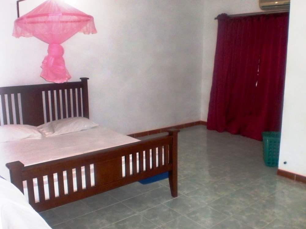 White Villa 21/41