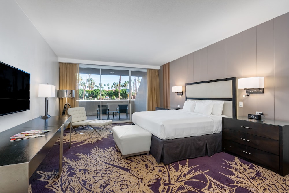 SUPERIOR, KING BED, MOUNTAIN VIEW
