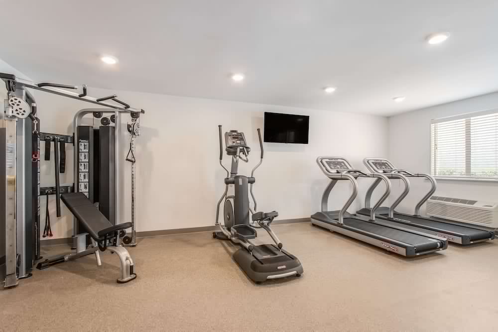 WoodSpring Suites Doral Miami Airport 38/51