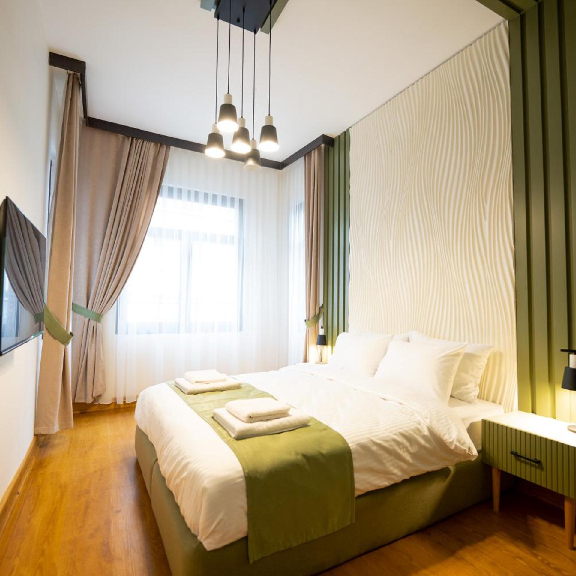 Monev Istanbul 9/48