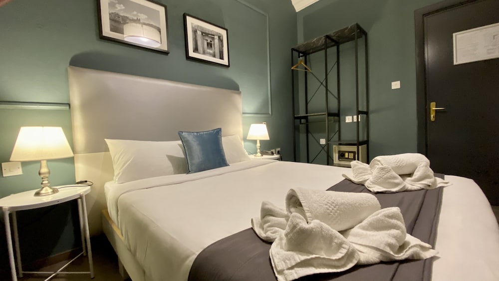 SLIEMA MARINA HOTEL 23/70