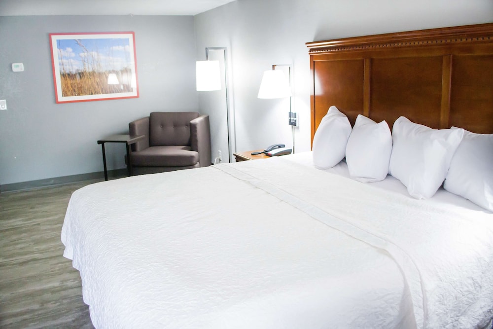 Hampton Inn Marion Inn 24/66