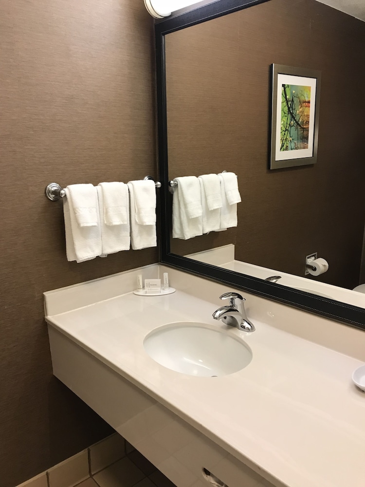 Fairfield Inn Suites Mcallen Airport 9/24
