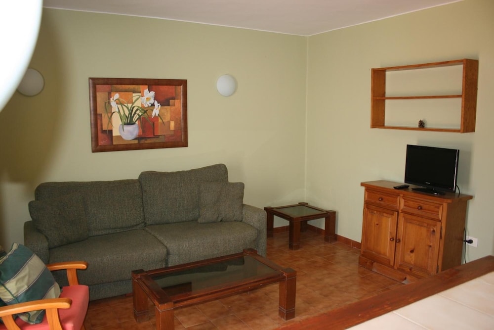 Las Acacias Apartments 13/32