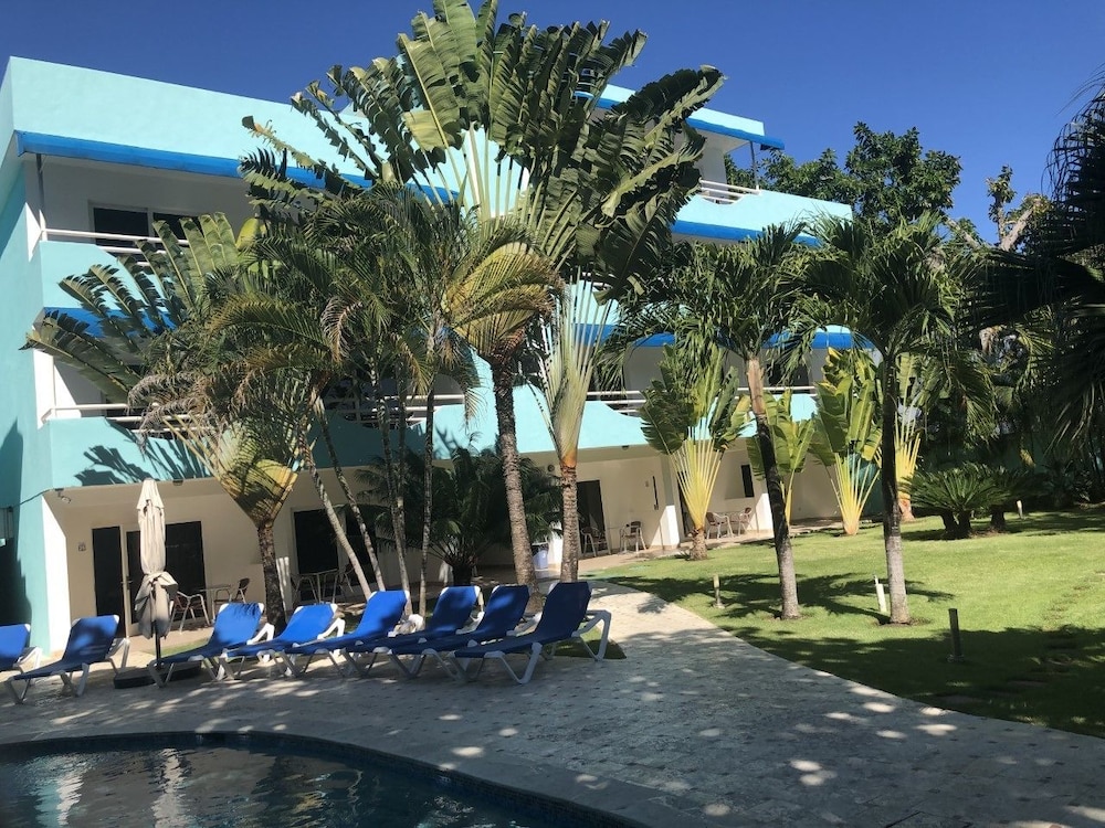 New Garden Hotel 10/59