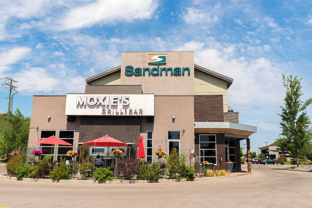 Sandman Hotel & Suites Calgary South 1/65