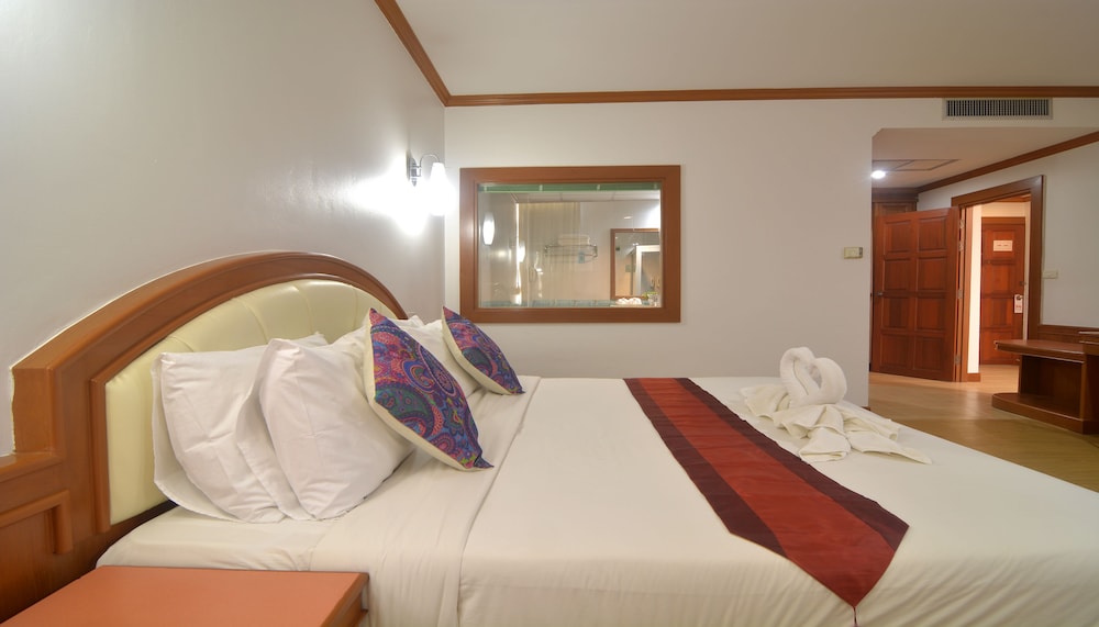 Chumphon Gardens Hotel 9/64