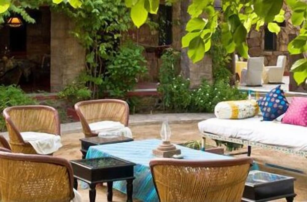 MANDORE GUEST HOUSE A LEAFY HERITAGE RESORT 22/35
