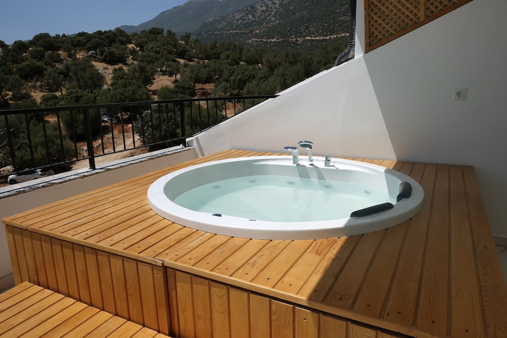 Payam Hotel 26/50