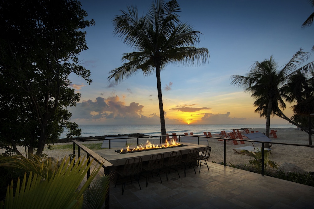 O2 Beach Club And Spa 40/50