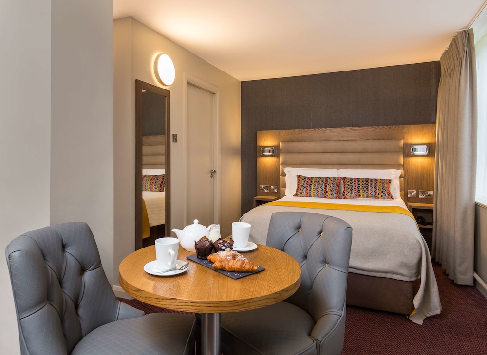 Limerick City Hotel 54/72