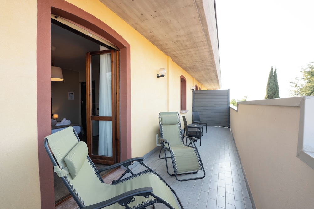 Hotel Gardenia 65/94