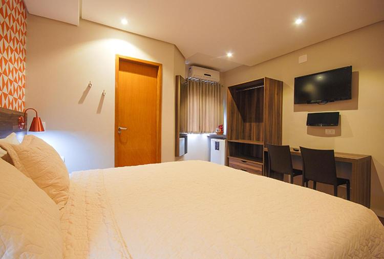 Hotel Biz 12/62