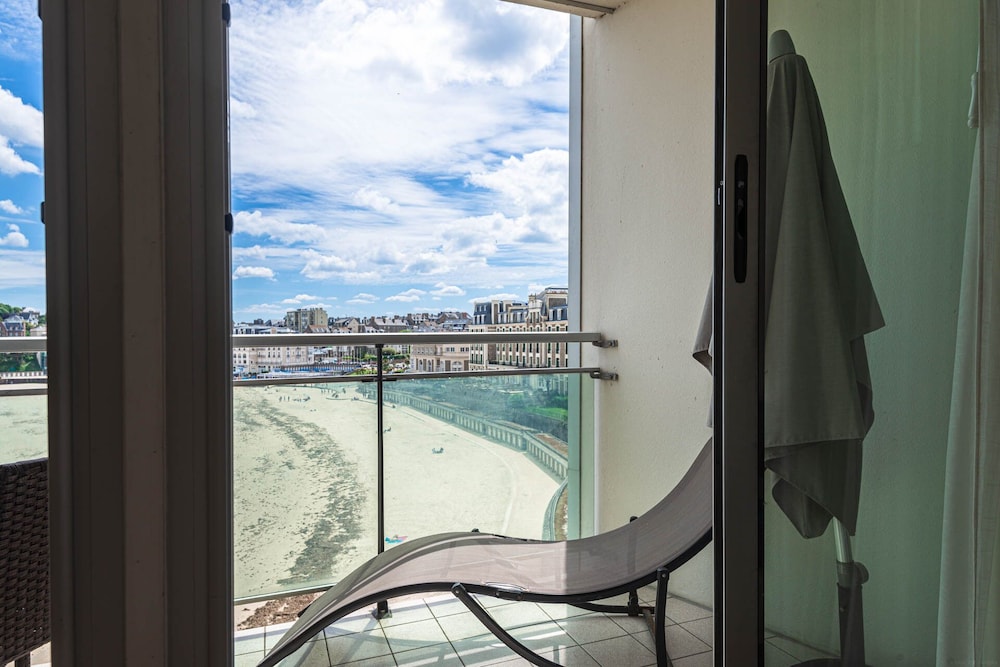 Best Western Hotel Le Crystal Dinard 46/58