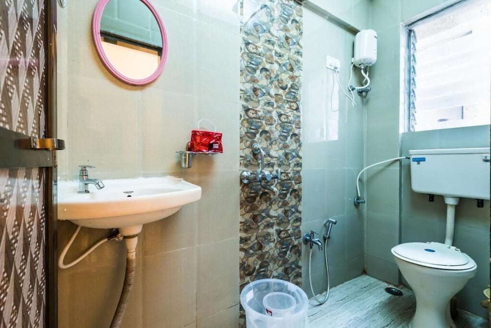 Hotel Kurla Residency 31/32