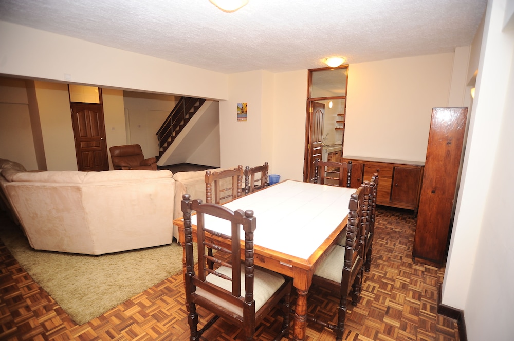 The Kenya Comfort Hotel Suites 76/78
