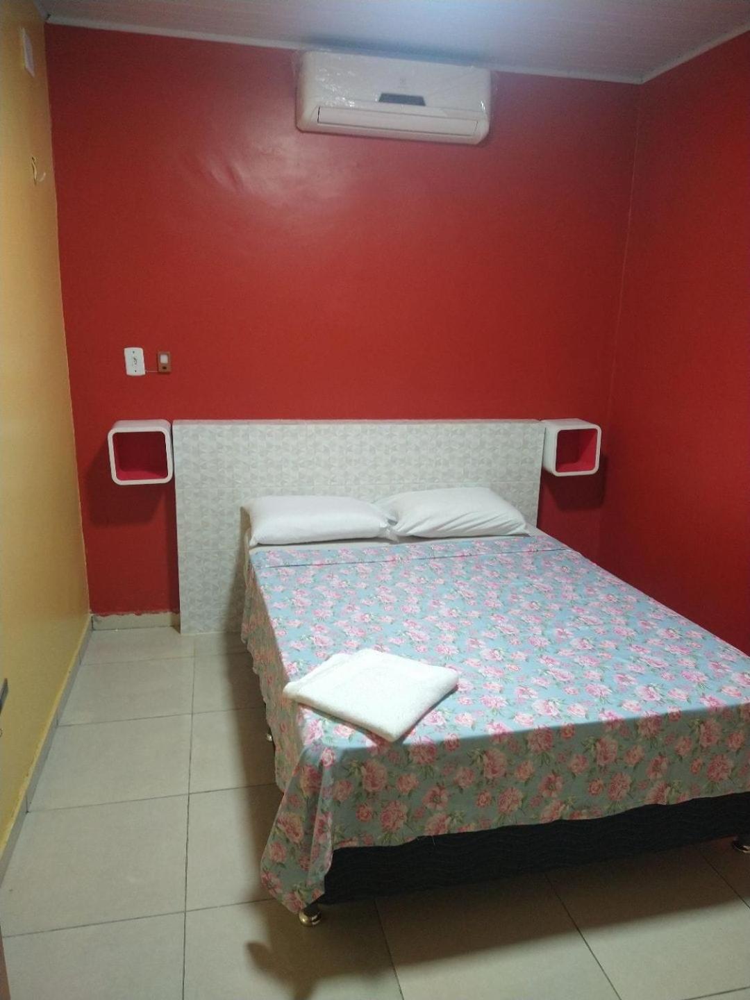 Hotel 678 38/38