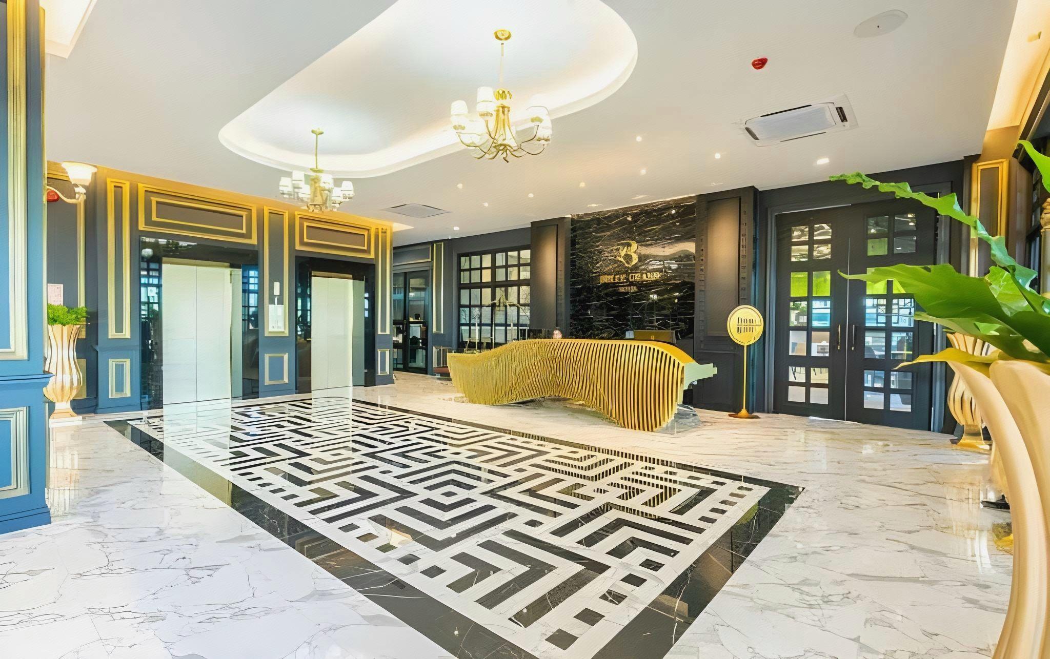 Belle Grand Hotel 13/58