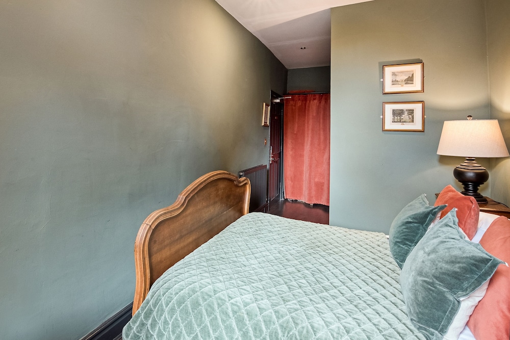 Guy Fawkes Inn 7/63