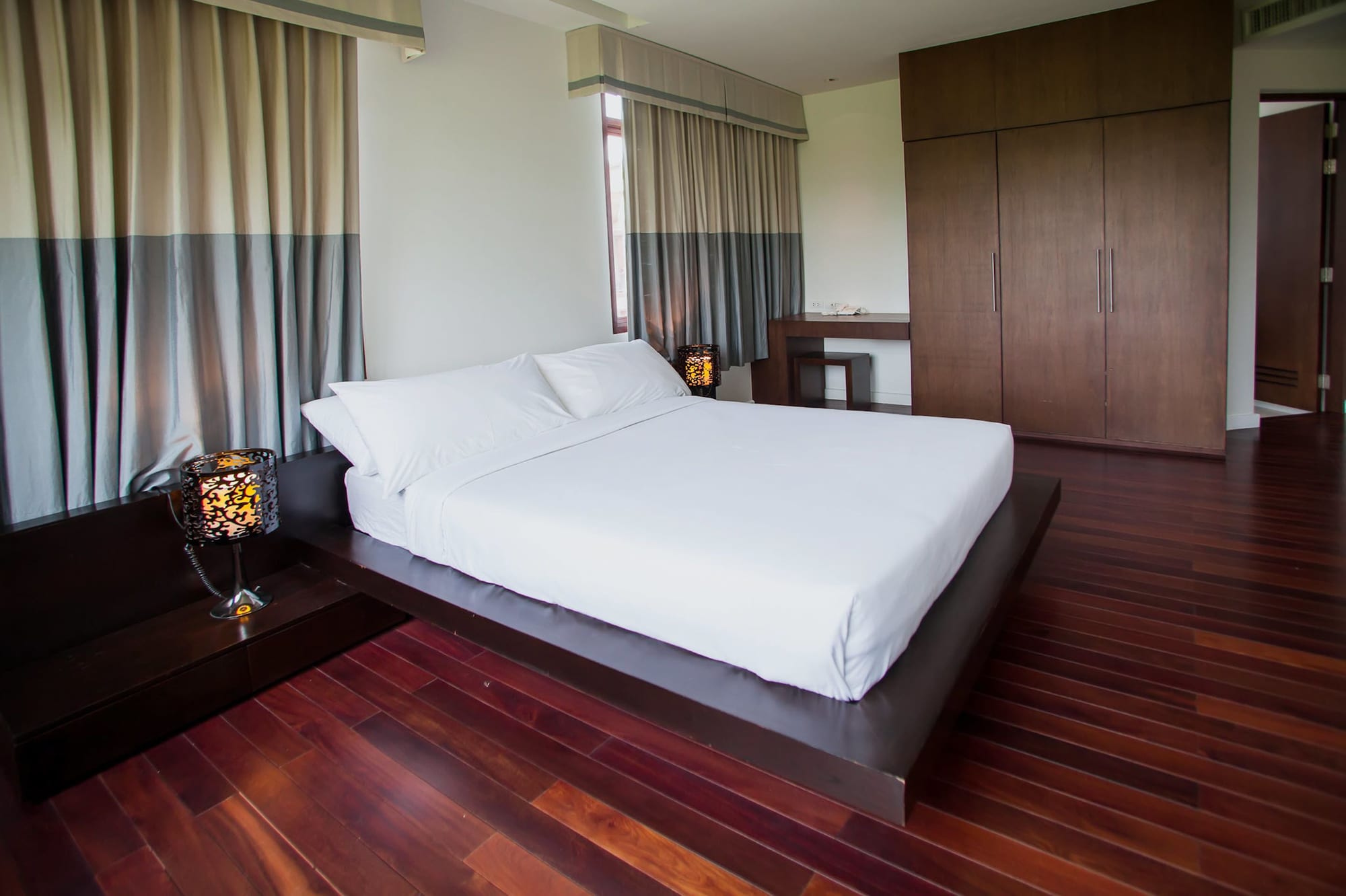 3 BEDROOMS, VILLA