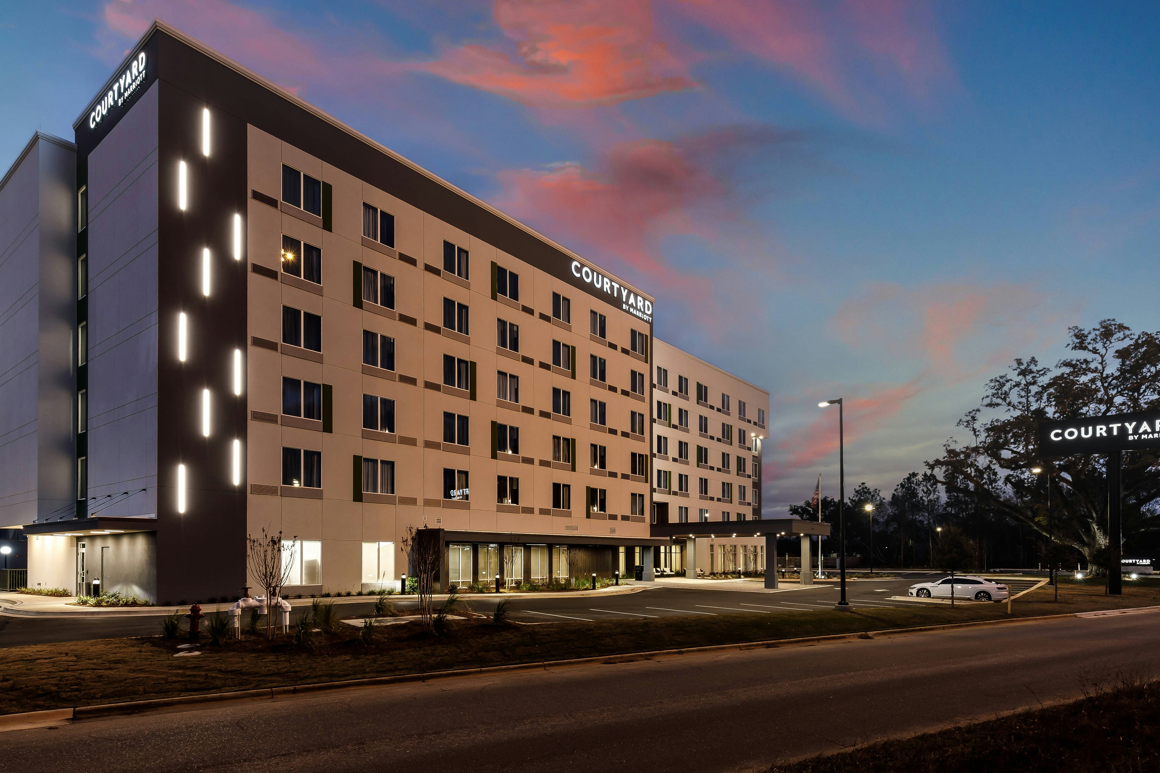 Courtyard by Marriott Pensacola West 2/44
