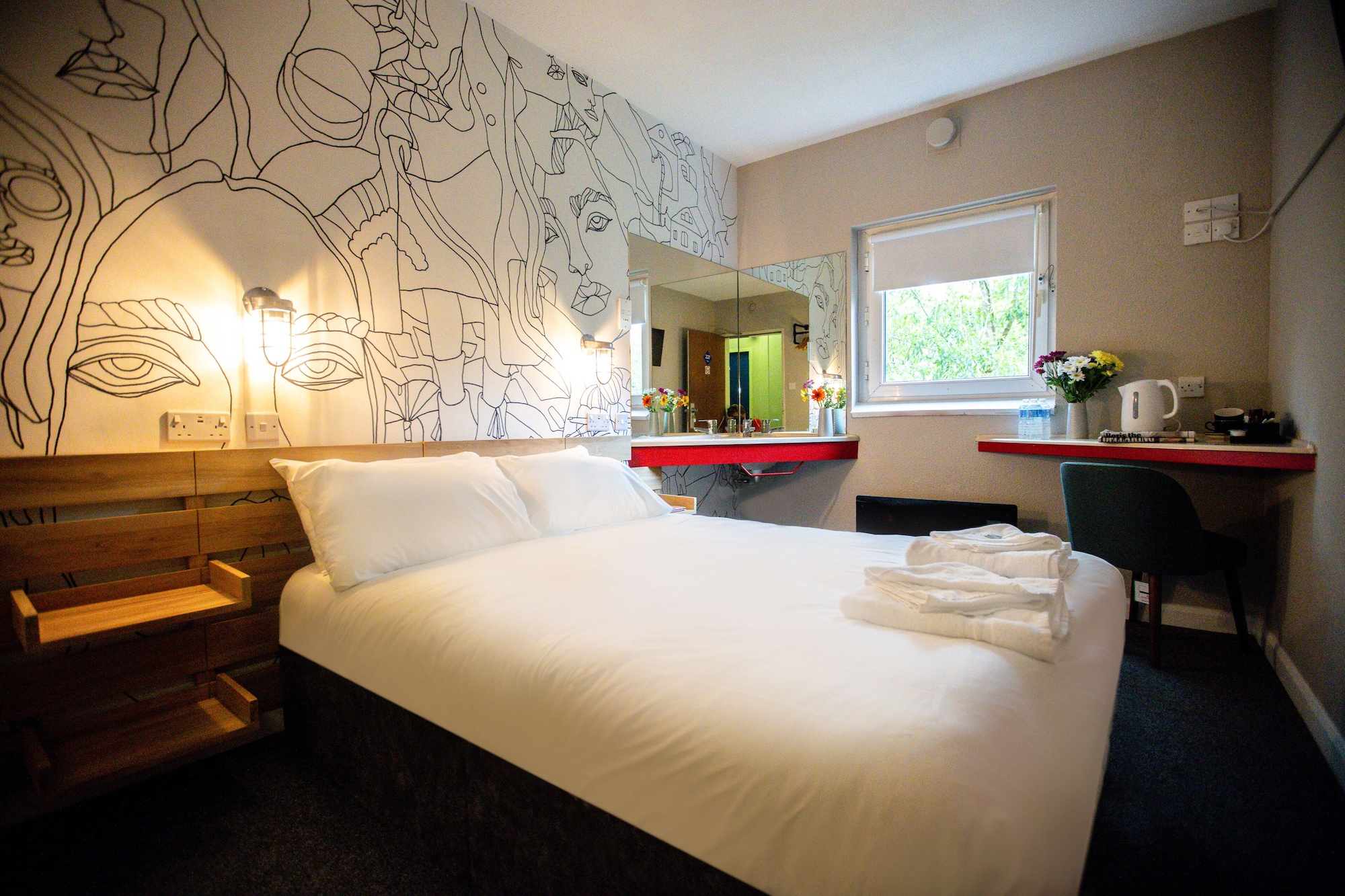 SIGNATURE, DOUBLE BED, SHARED BATHROOM