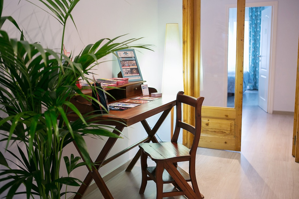 Blanc Guesthouse 3/50