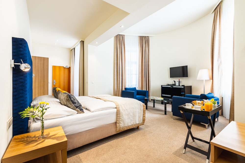 Junior Suite, Studio, King Bed، Hilight Suites Hotel 2/8