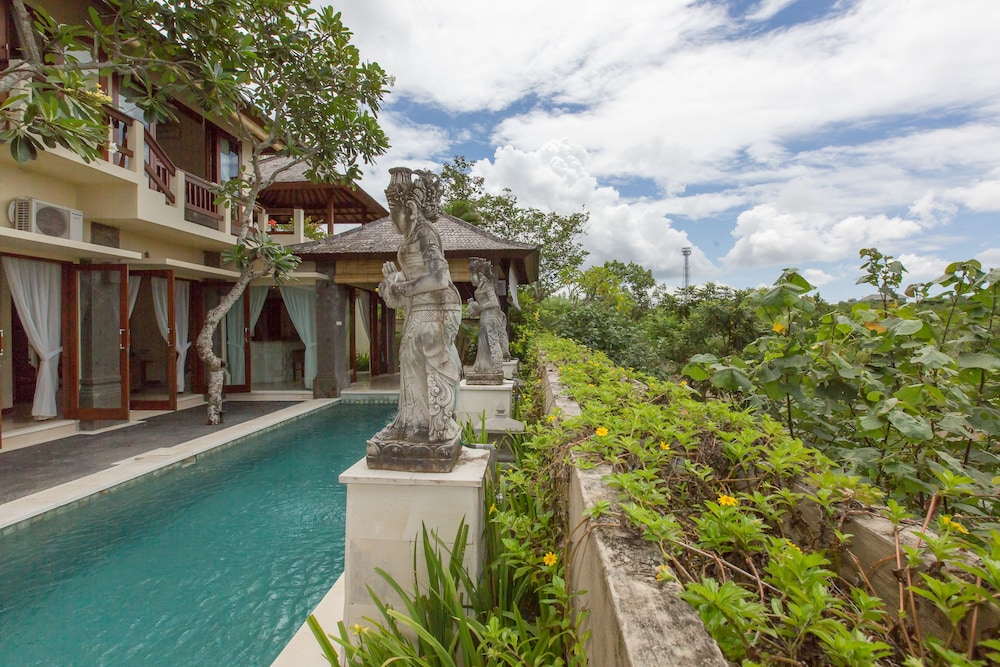 Villa Lidwina By Nagisa Bali 32/47