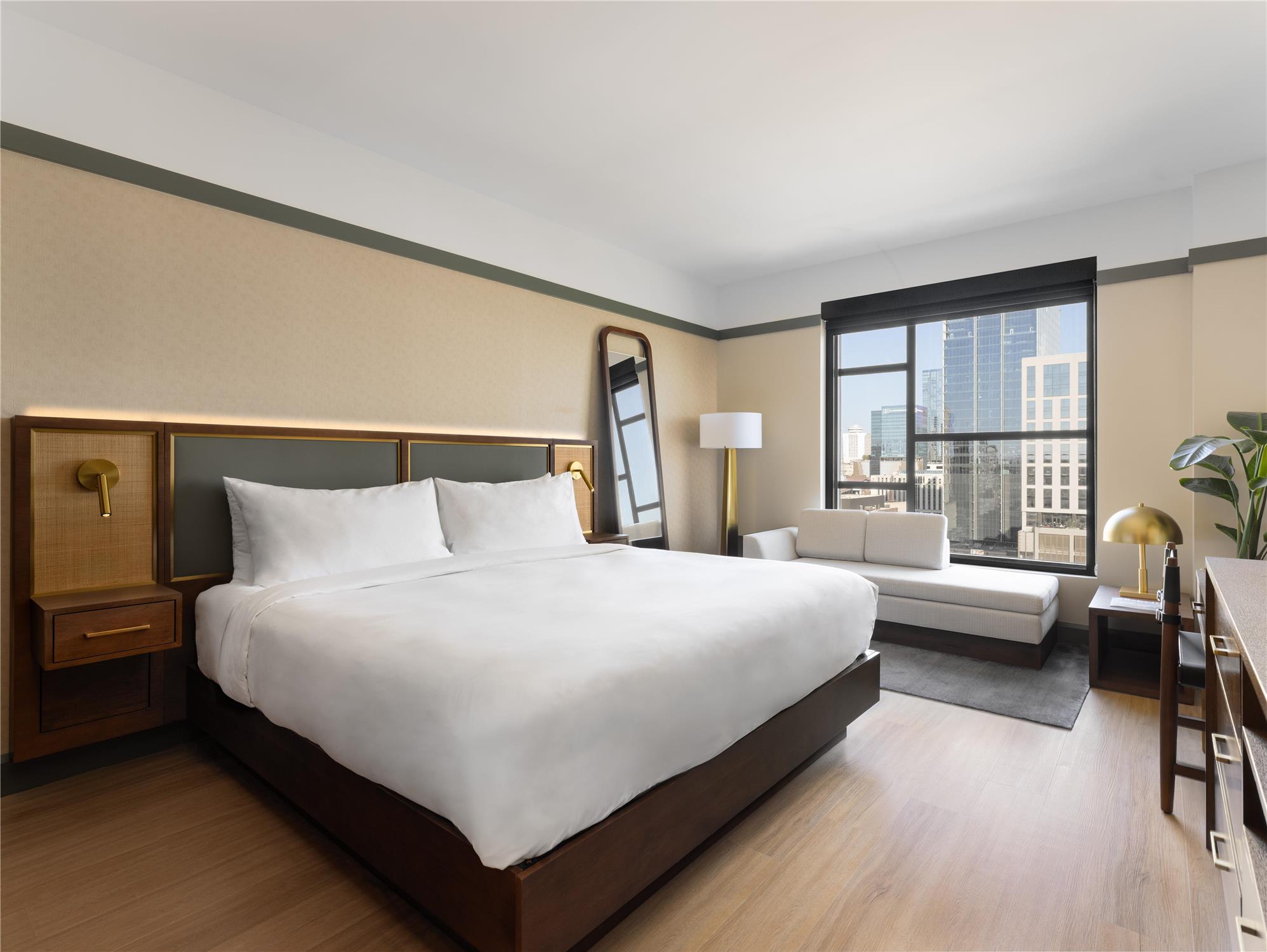 Room, King Bed, Chaise Lounge