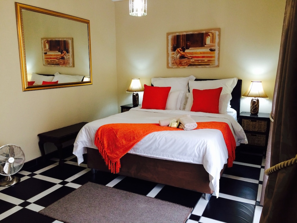Helderberg Guesthouse 10/29