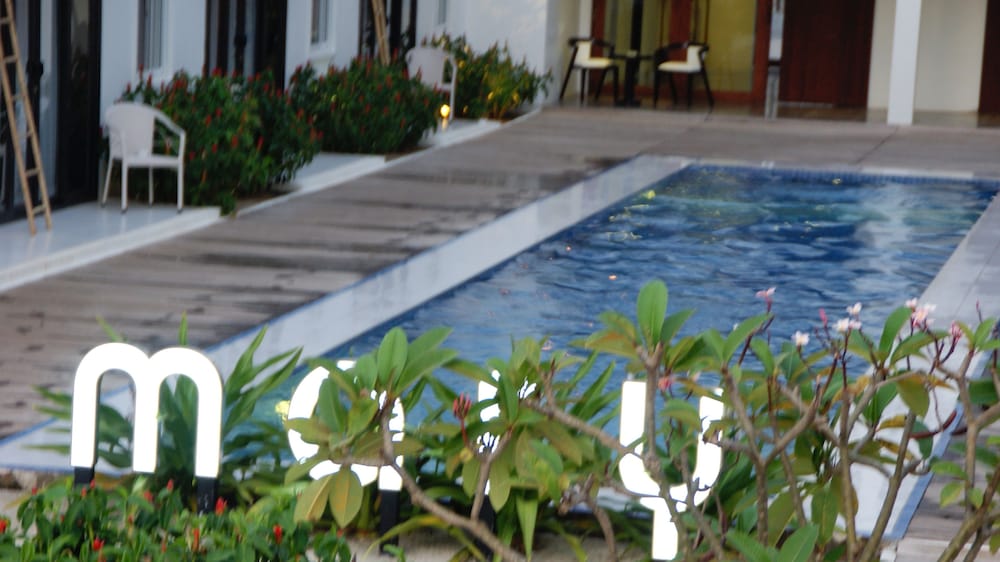Mary Beach Hotel and Resort 43/50