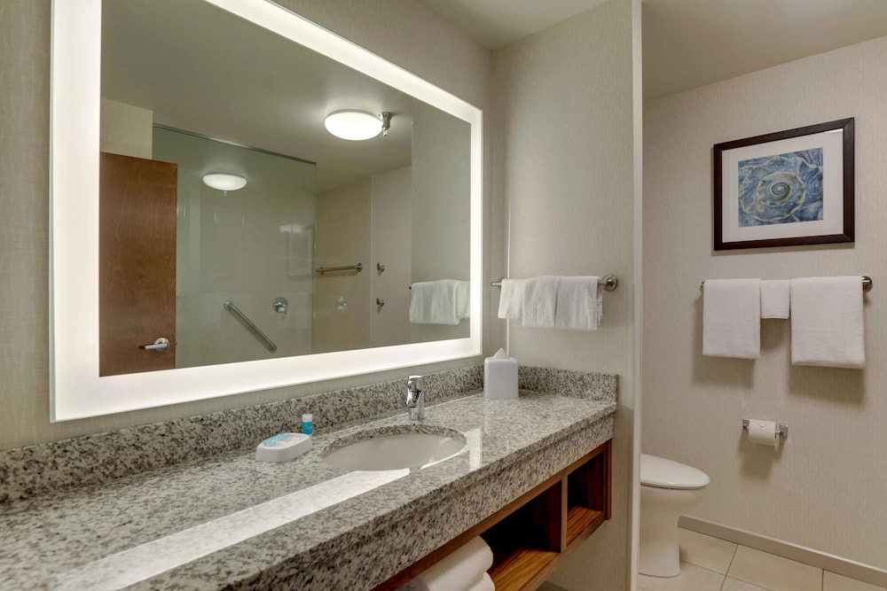 غرفة بسريرين كوين بشرفة بإطلالة، Drury Plaza Hotel Orlando - Disney Springs Area 3/3