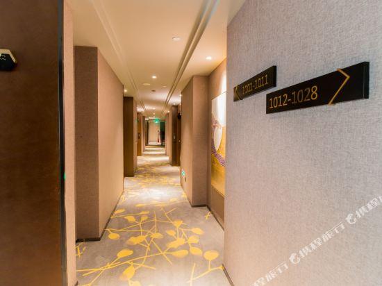 Yitel (Shanghai Caohejing Middle Ring Road Caobao Road) 36/46