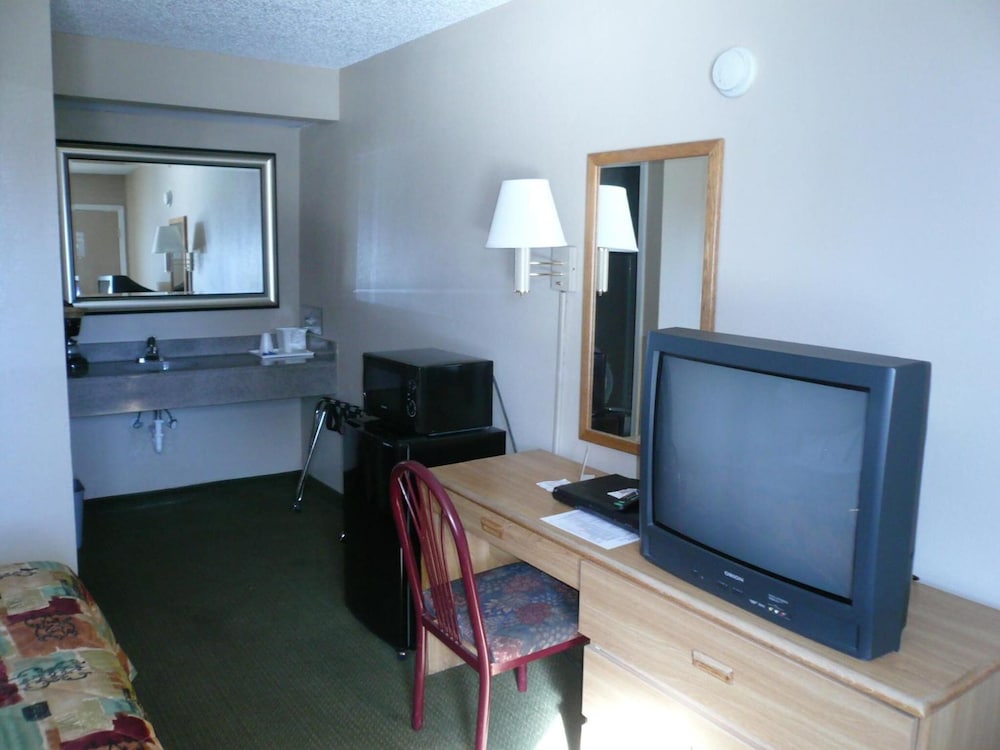 Executive Inn Kilgore North 34/57
