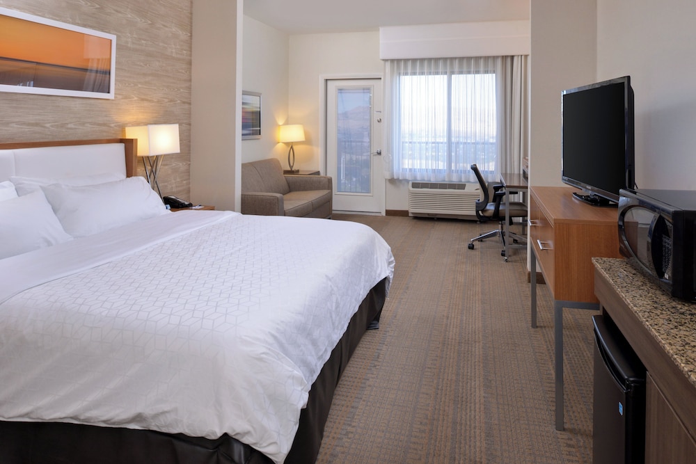 جناح بسرير كينج لذوي الإعاقة، Holiday Inn Express Suites Pocatello 2/8