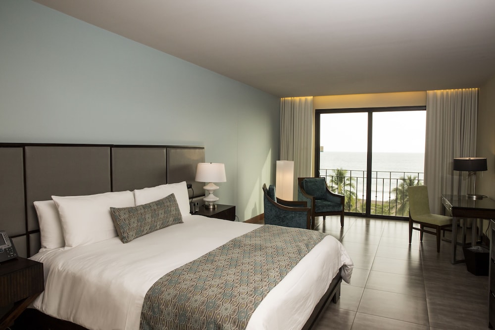 ROOM, KING BED, OCEAN VIEW